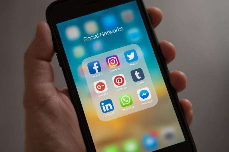 连接Facebook如何将Facebook账号与微博关联